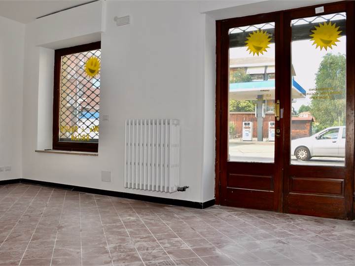 Commercial Premises / Showrooms for rent in Moncalieri