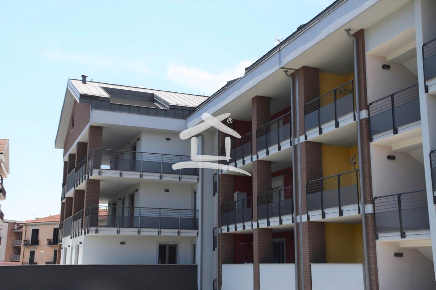 CONDOMINIO