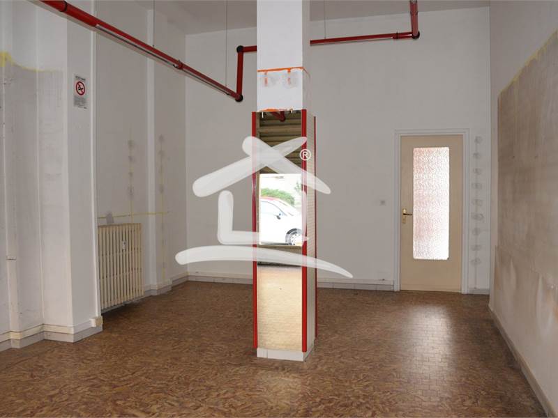 Commercial Premises / Showrooms for sale in Moncalieri